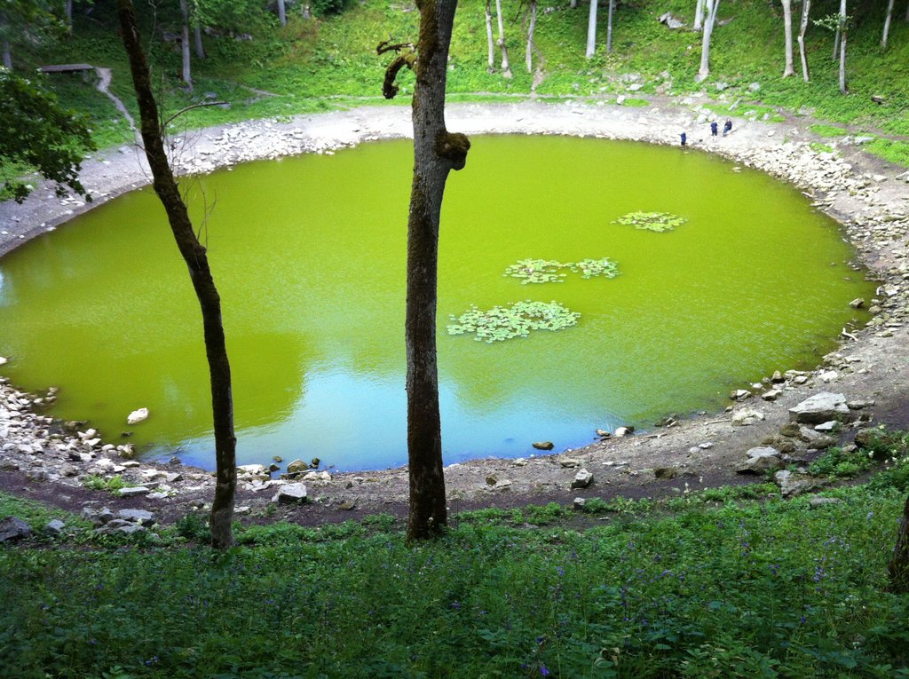 Kaali järv Saaremaal